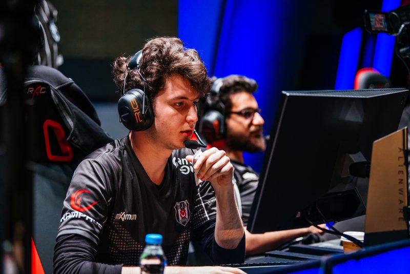 Umut Atlı Beşiktaş Esports takımı oyuncusu